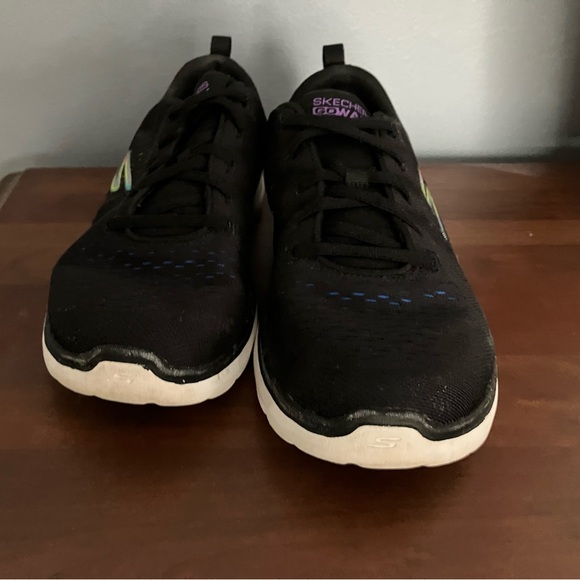 Skechers GoWalk6 slip-ons size 9.5 black - Picture 2 of 3